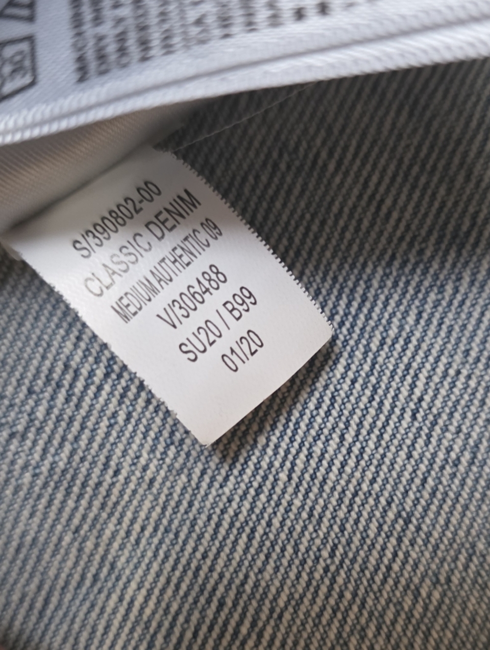 Old Navy Medium Wash Denim Jean Jacket - Medium - Picture 2 of 3